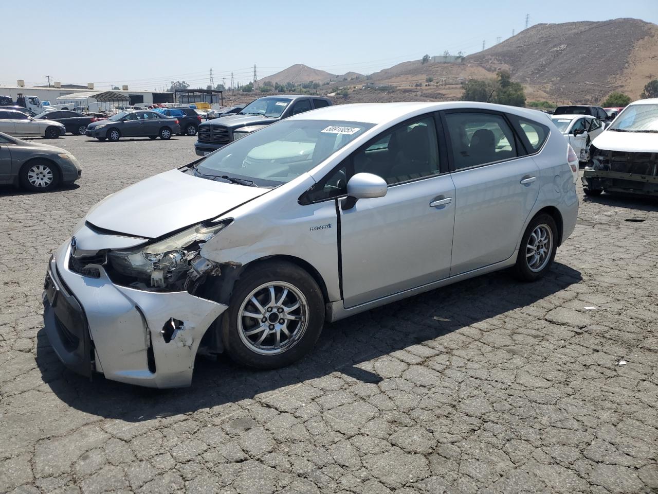 TOYOTA PRIUS V 2016