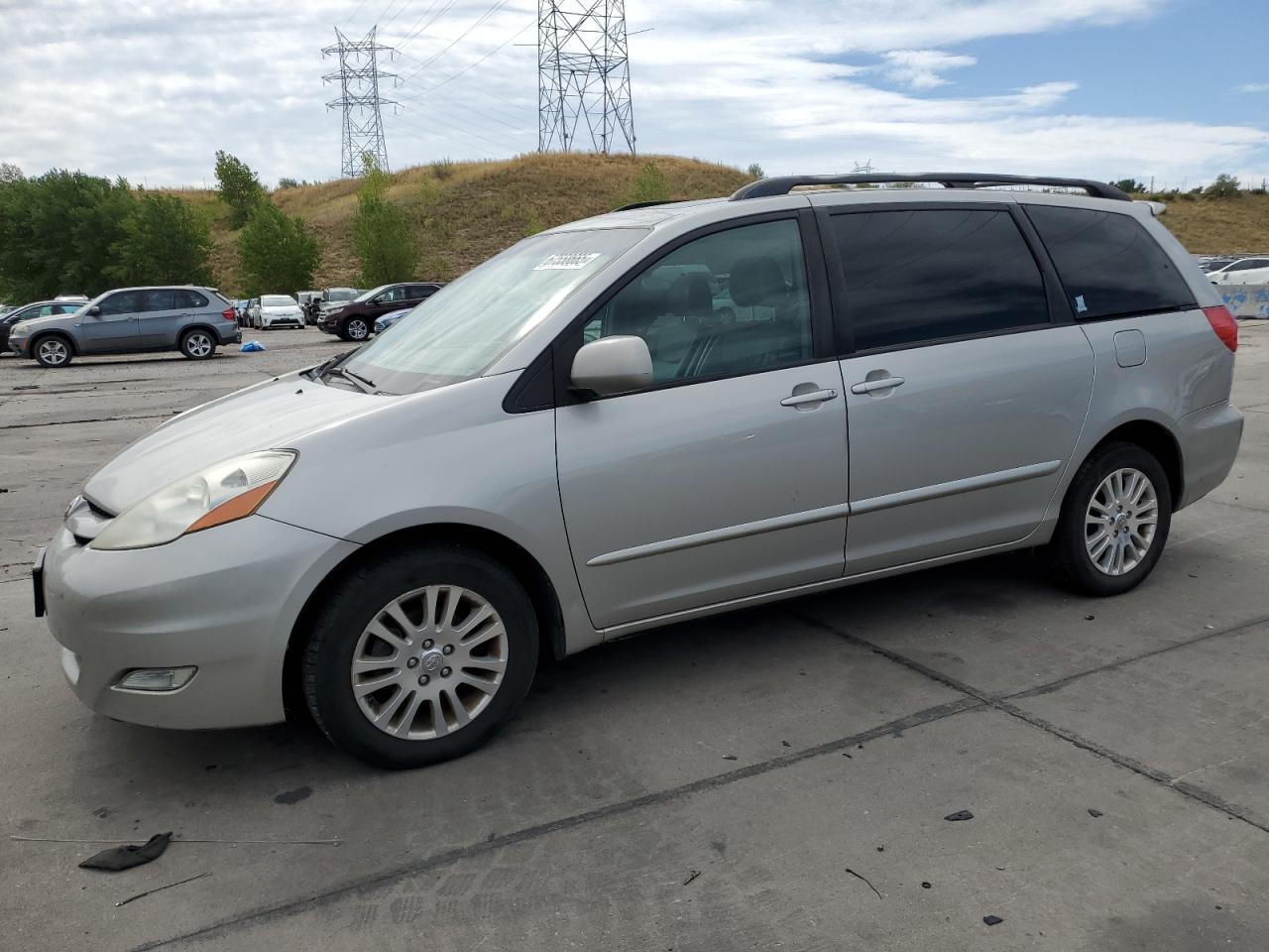 TOYOTA SIENNA XLE 2007