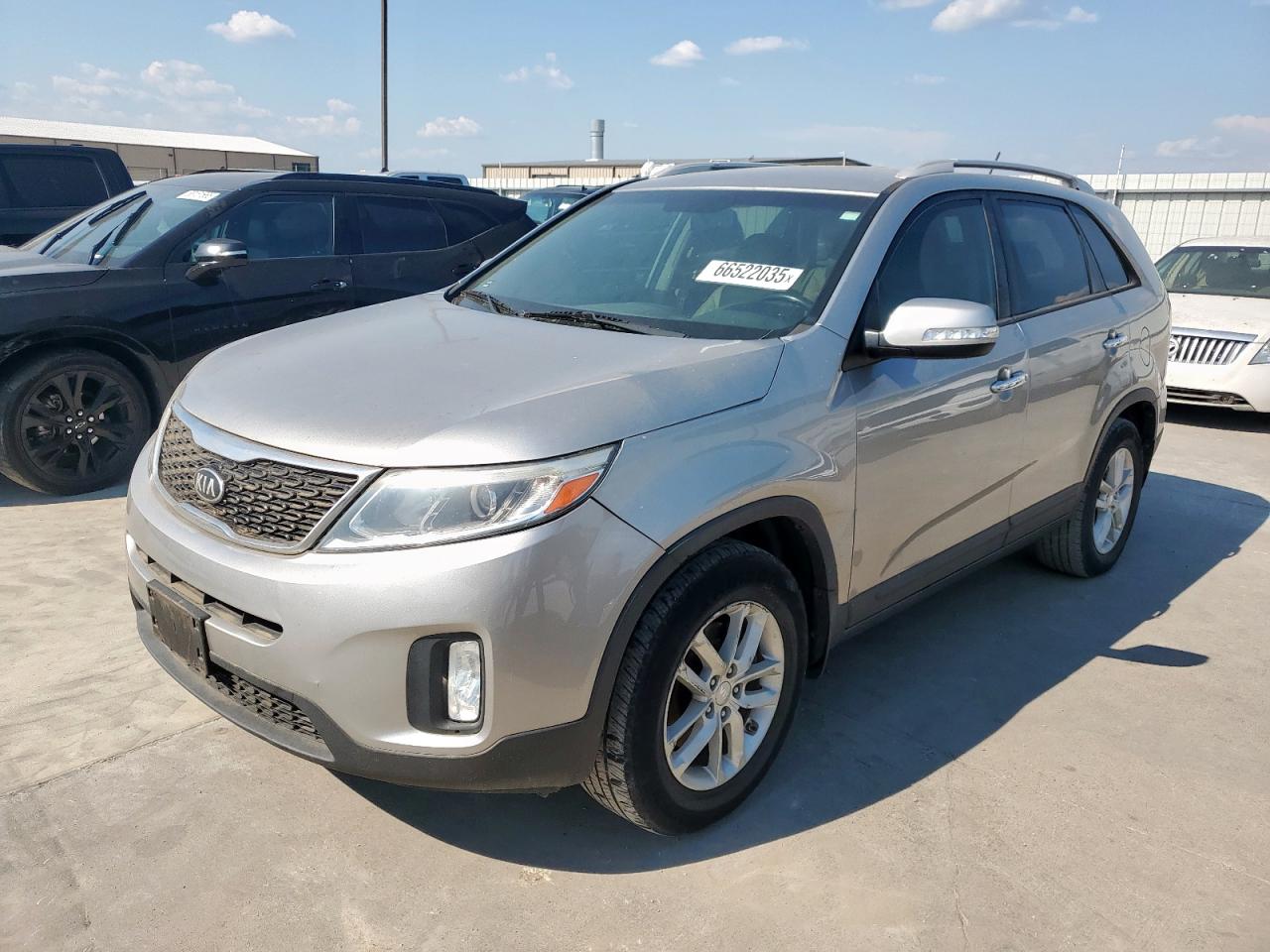 KIA SORENTO LX 2015