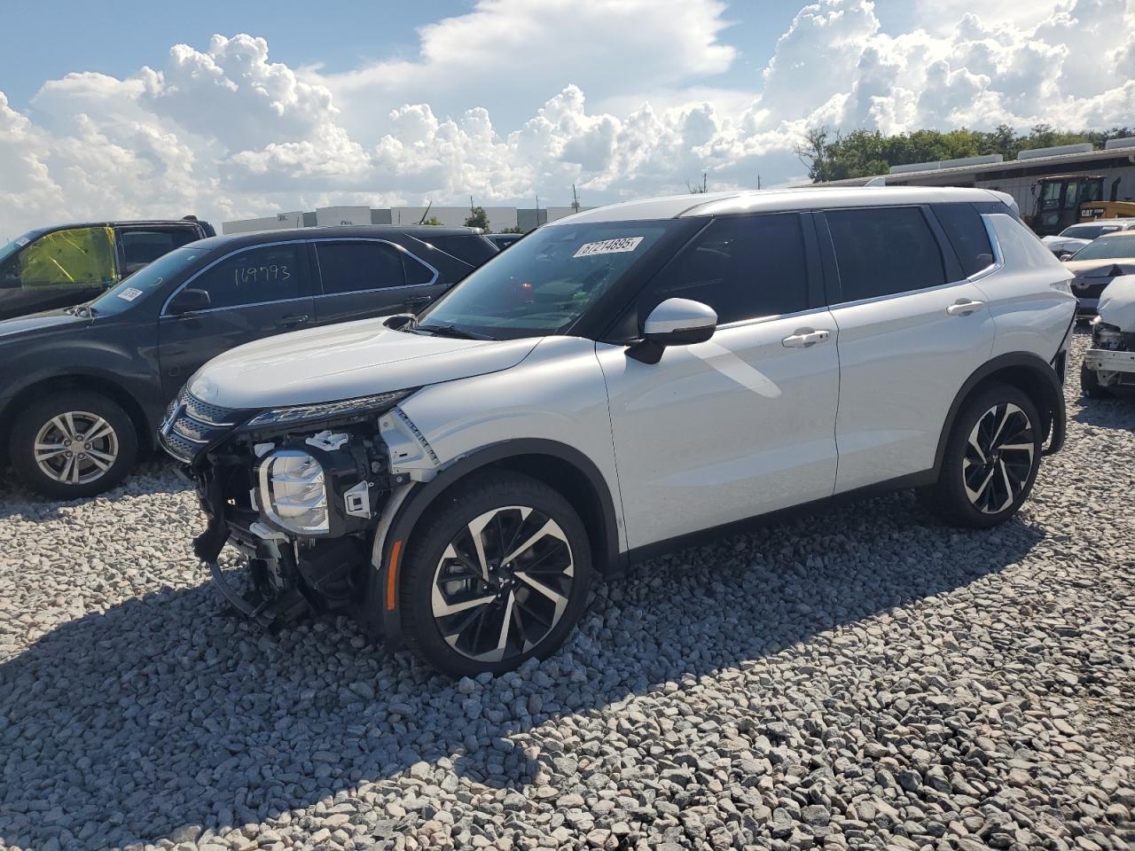 MITSUBISHI OUTLANDER 2024