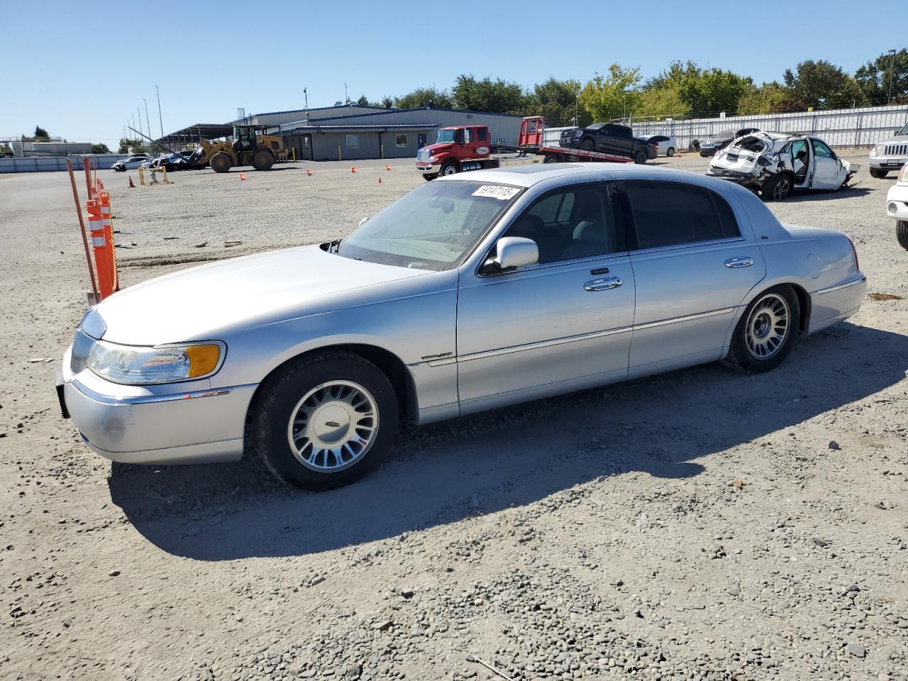 LINCOLN TOWN CAR 2002