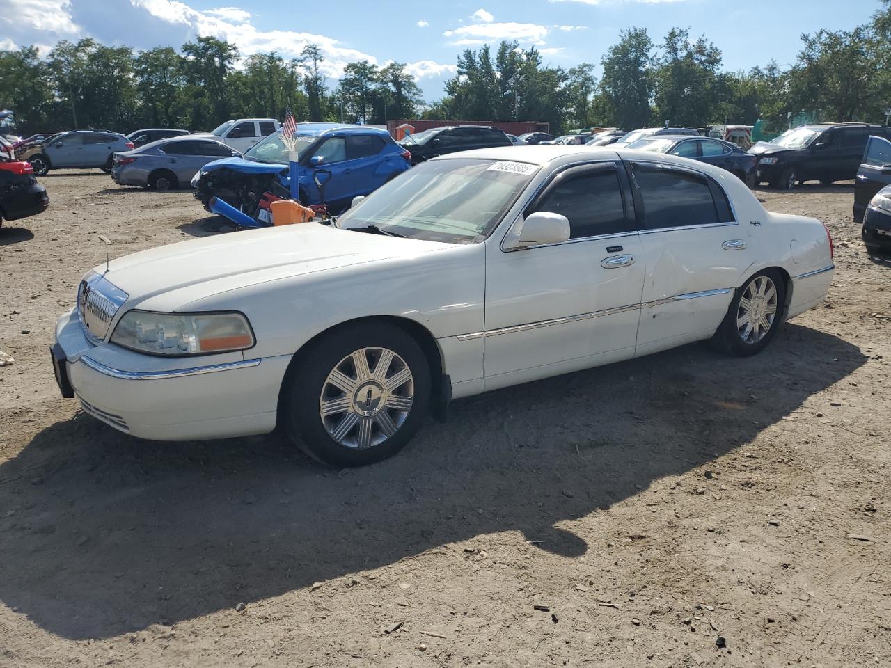 LINCOLN TOWN CAR S 2005