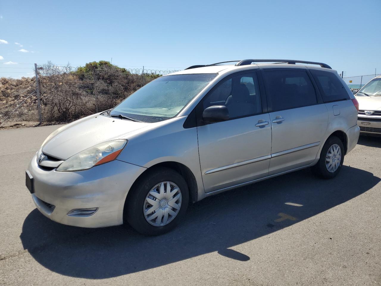 TOYOTA SIENNA CE 2007