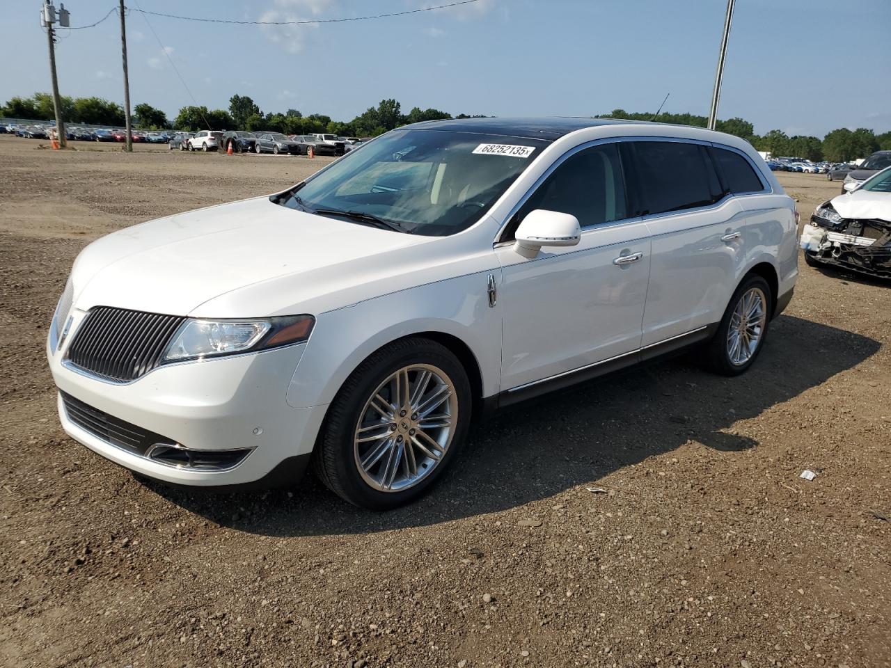LINCOLN MKT 2013