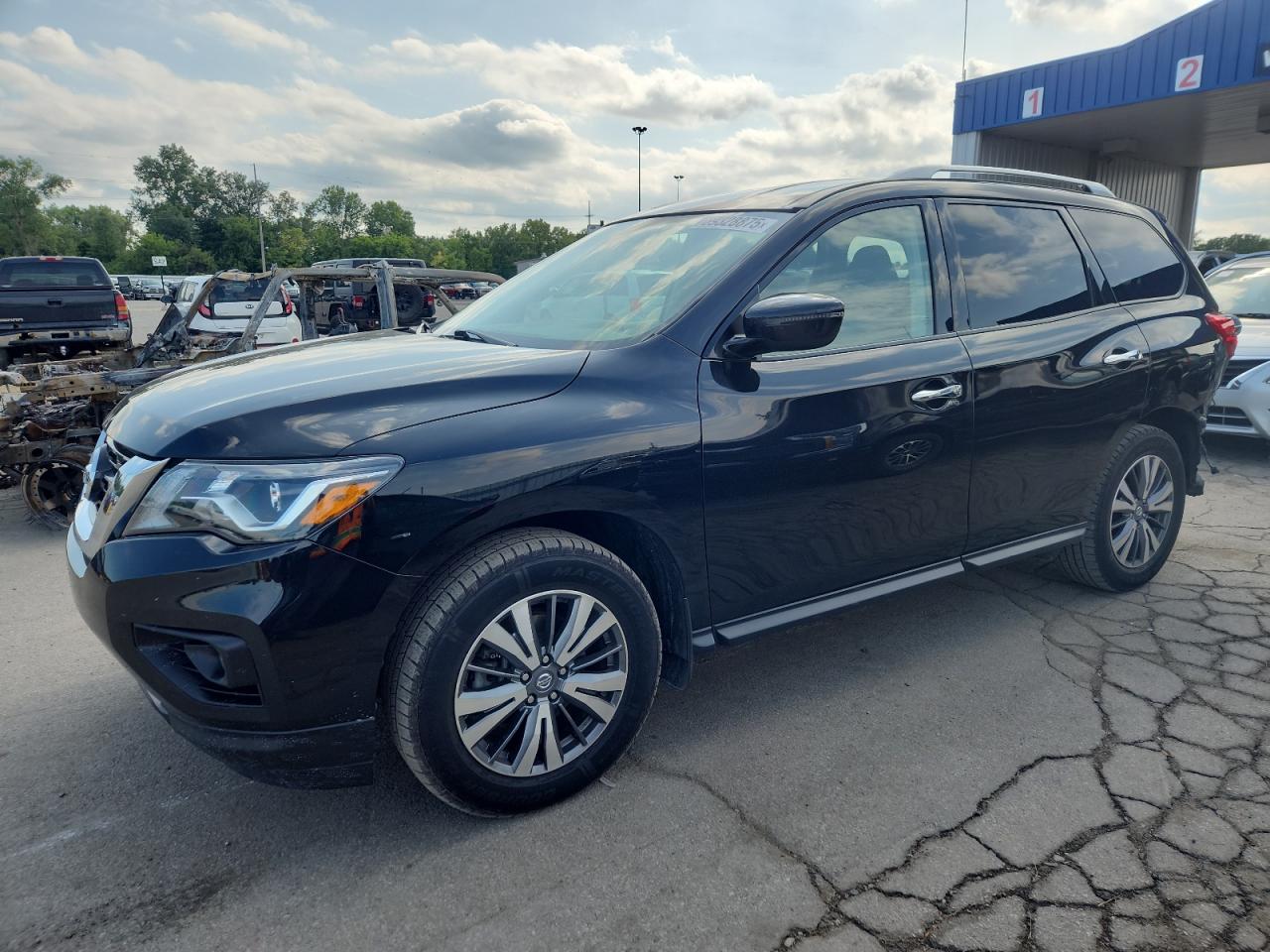 NISSAN PATHFINDER 2020