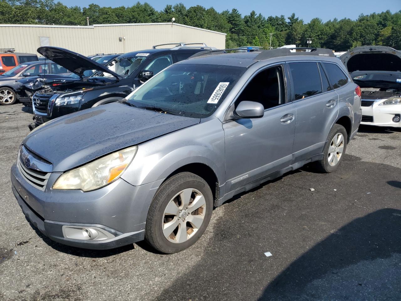 SUBARU OUTBACK 2. 2011