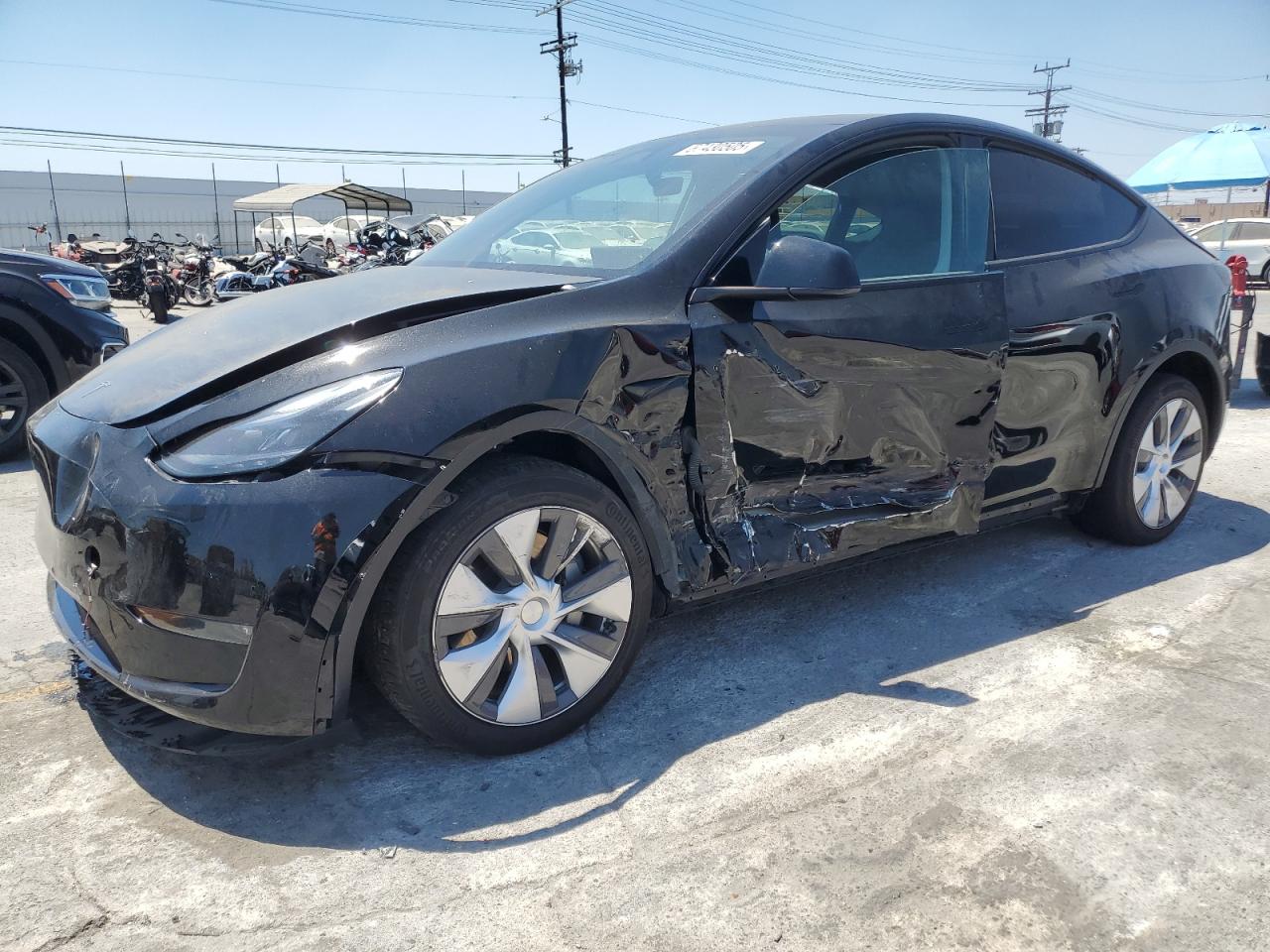 TESLA MODEL Y 2023