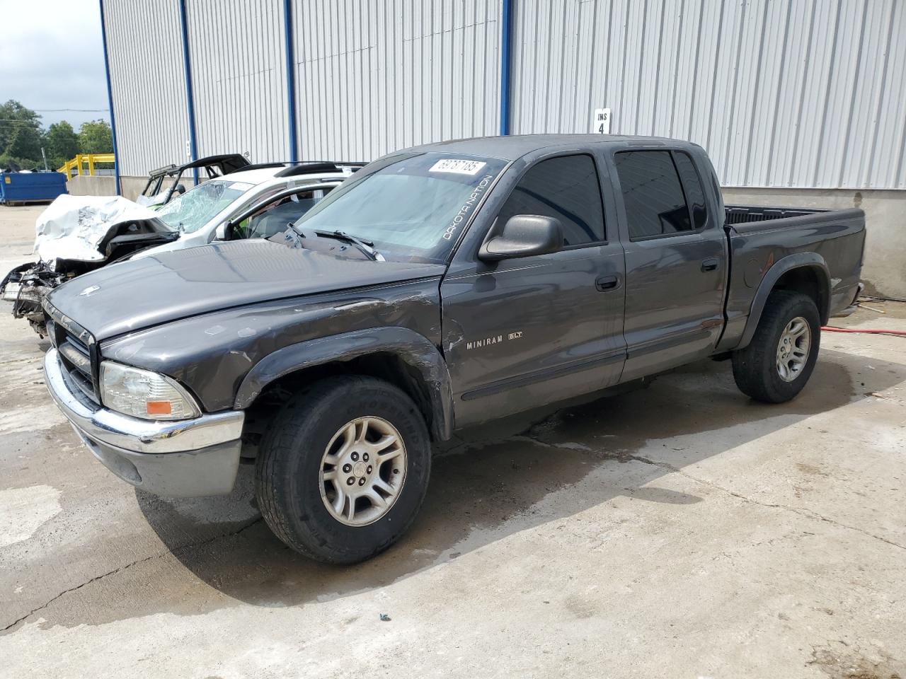 DODGE DAKOTA QUA 2004