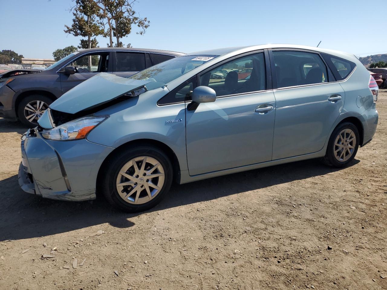 TOYOTA PRIUS V 2015