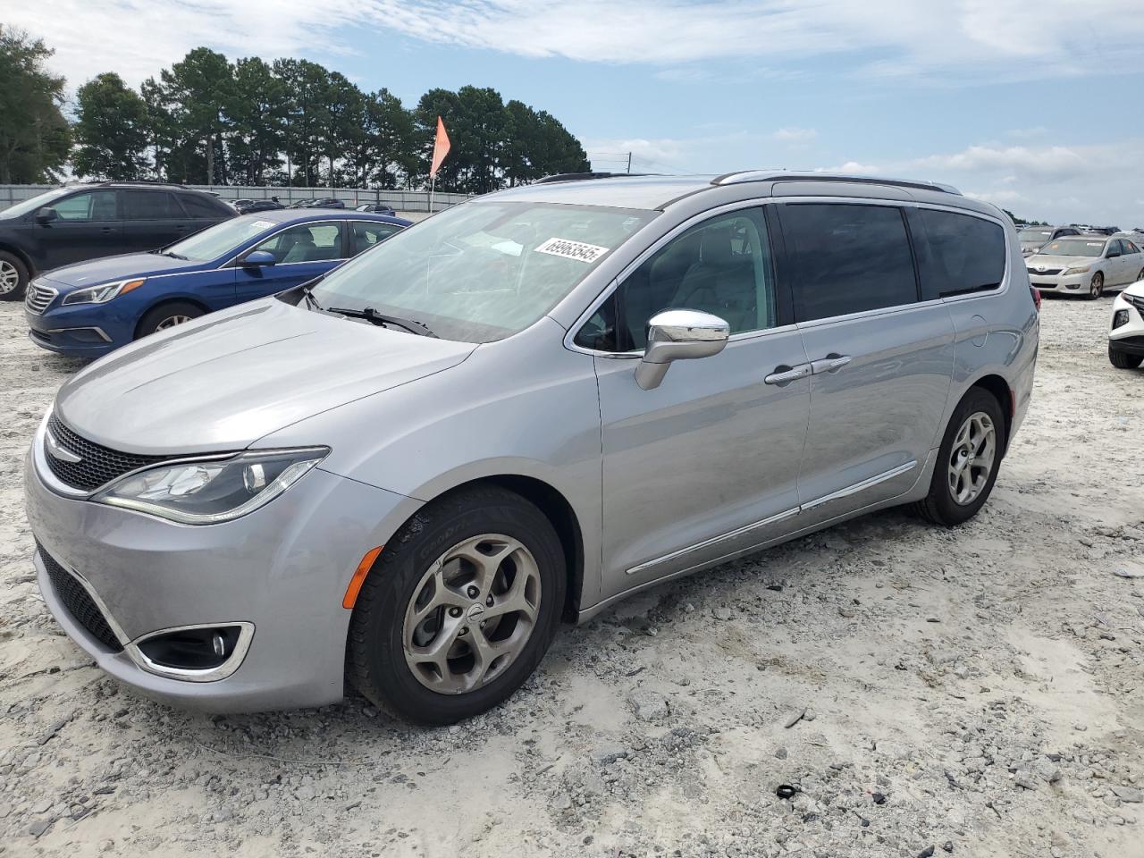 CHRYSLER PACIFICA 2017