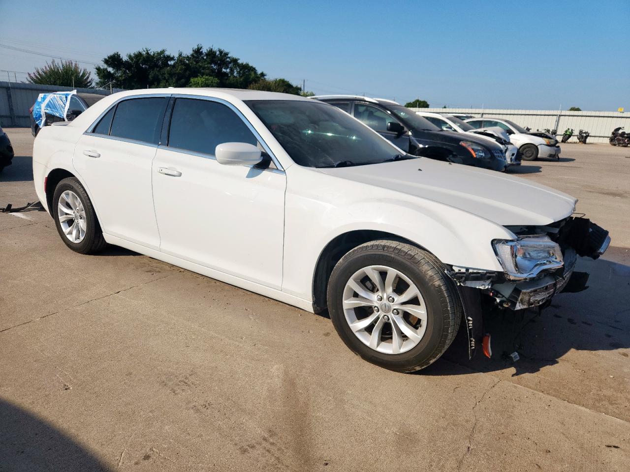 CHRYSLER 300 LIMITED 2016