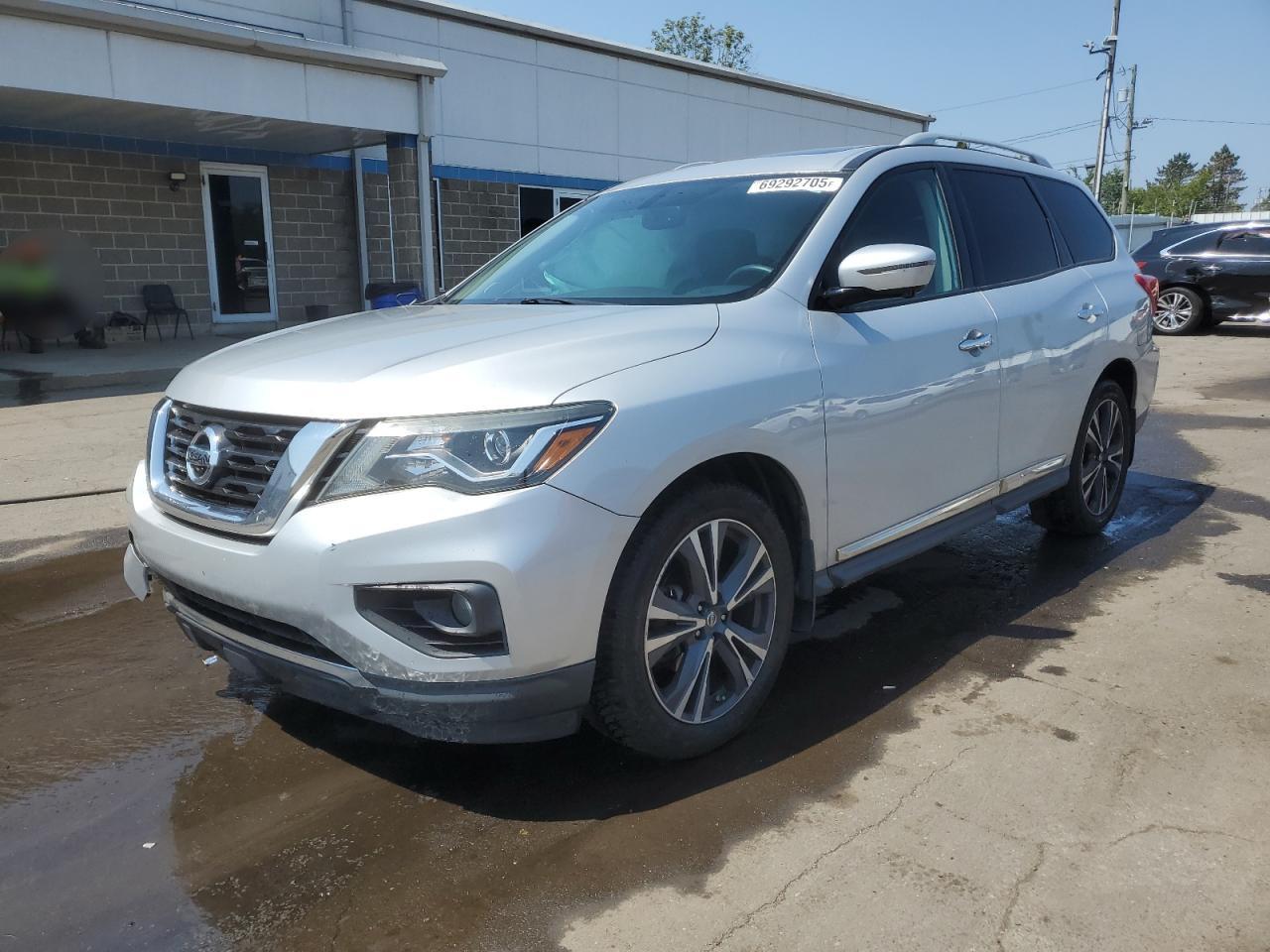 NISSAN PATHFINDER 2017
