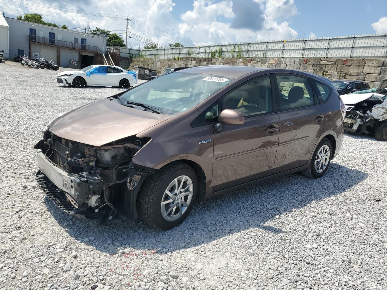 TOYOTA PRIUS V 2015