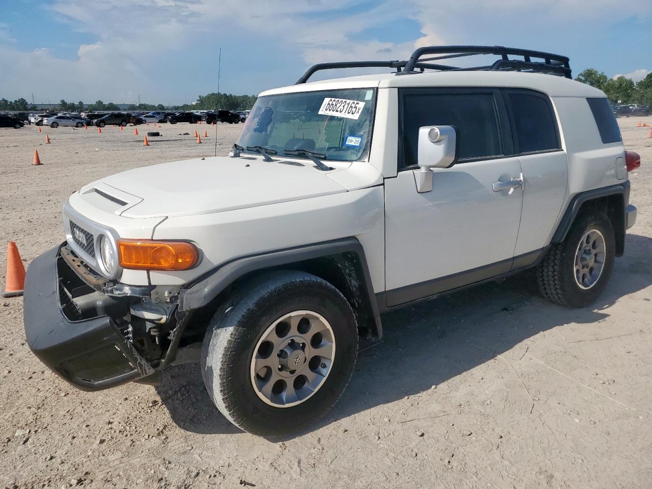 TOYOTA FJ CRUISER 2012