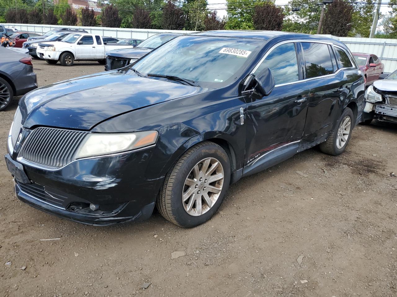 LINCOLN MKT 2013
