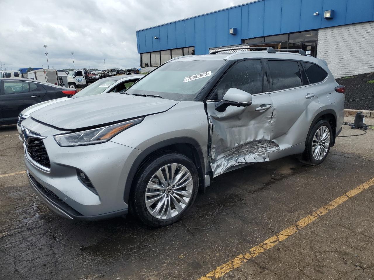 TOYOTA HIGHLANDER 2024