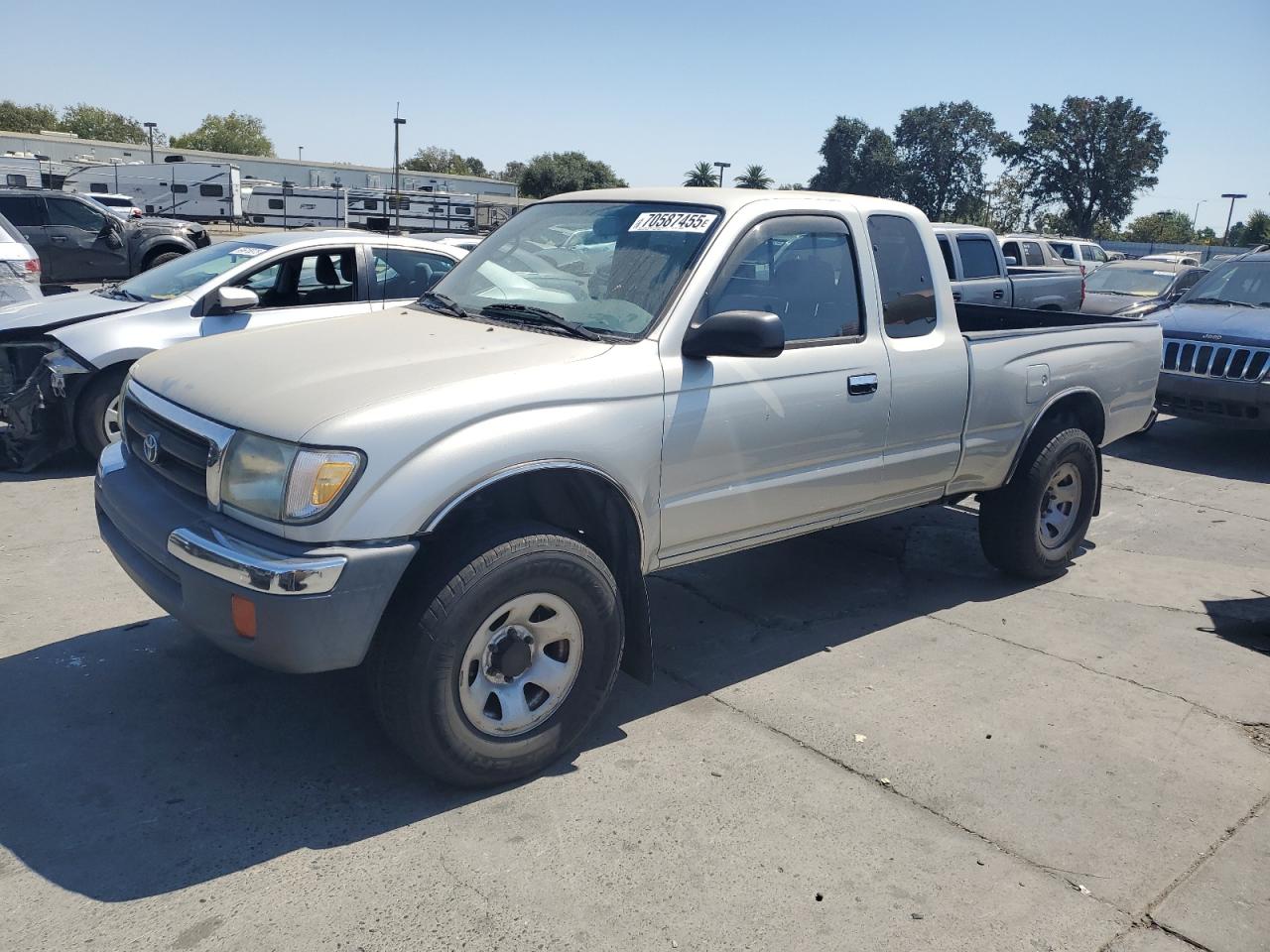 TOYOTA TACOMA 2000