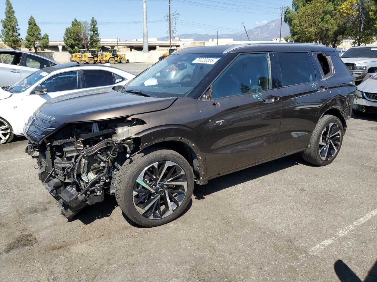 MITSUBISHI OUTLANDER 2023