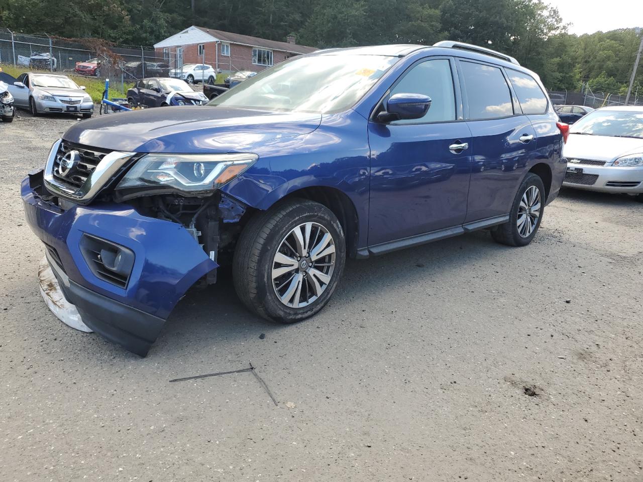 NISSAN PATHFINDER 2018