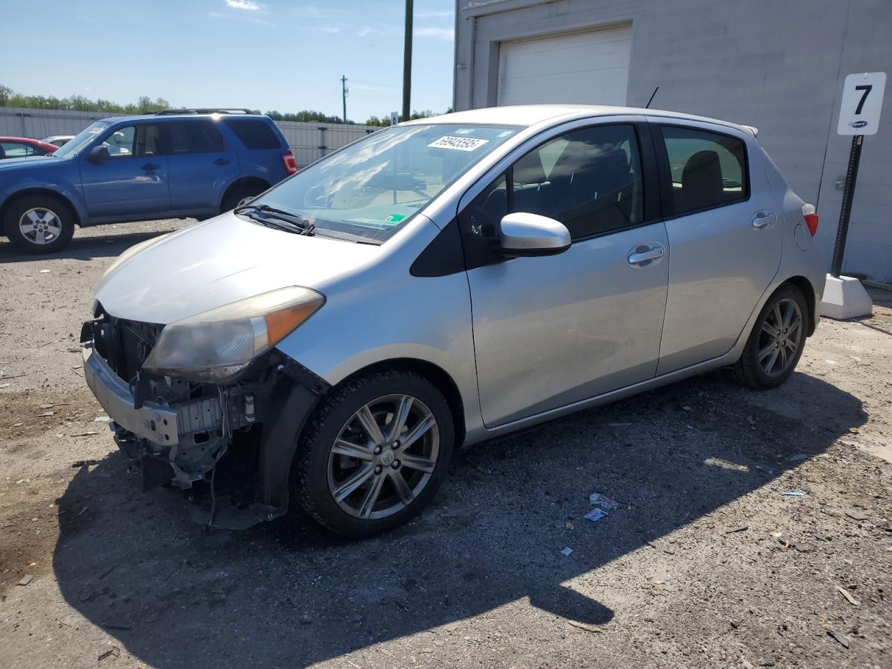 TOYOTA YARIS 2013
