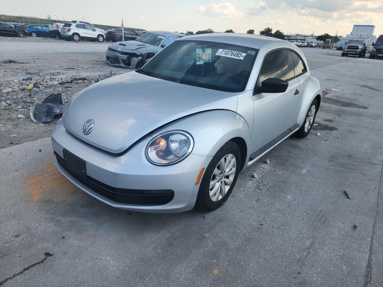 VOLKSWAGEN BEETLE 2014