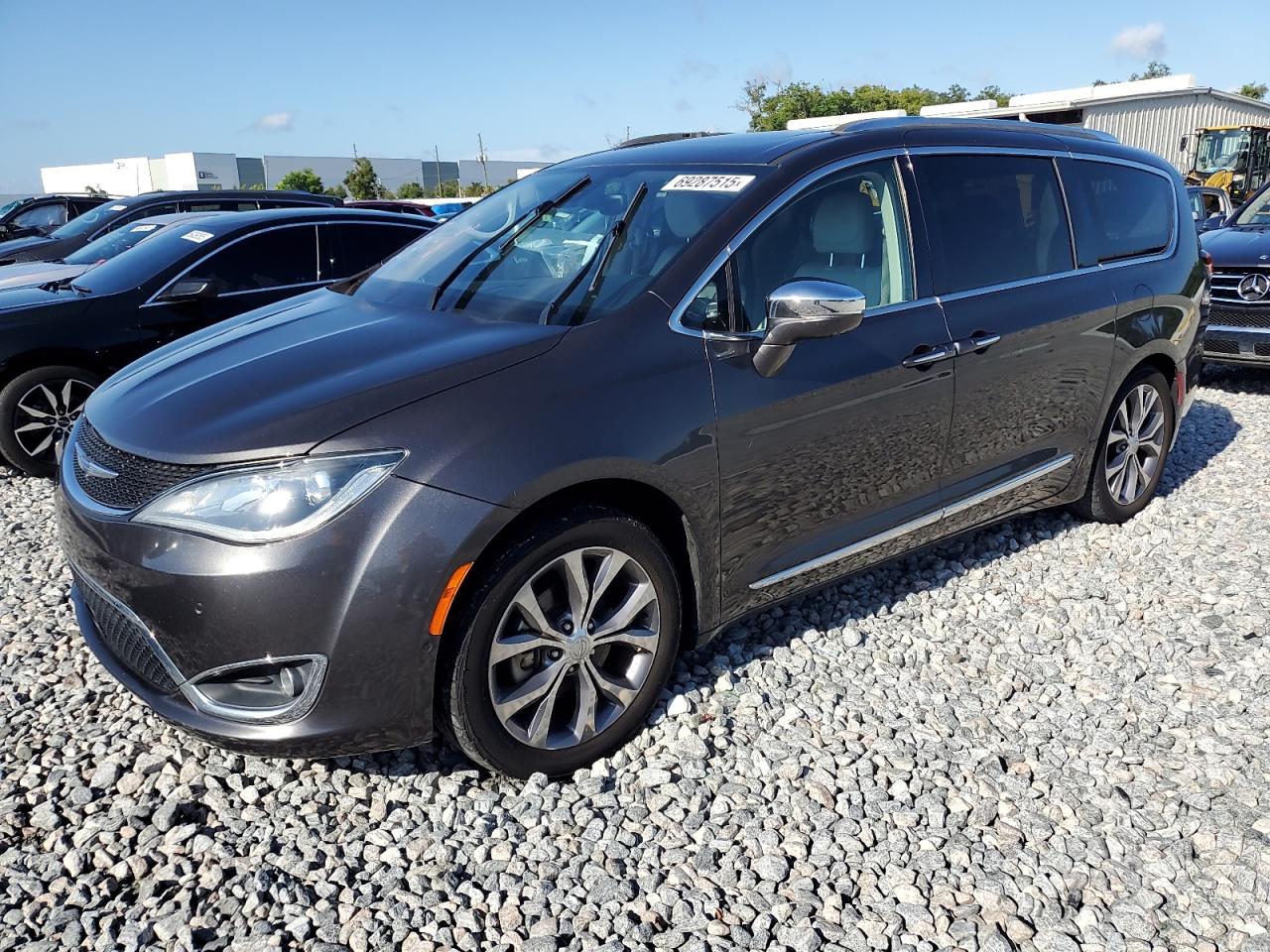 CHRYSLER PACIFICA LIMITED 2019