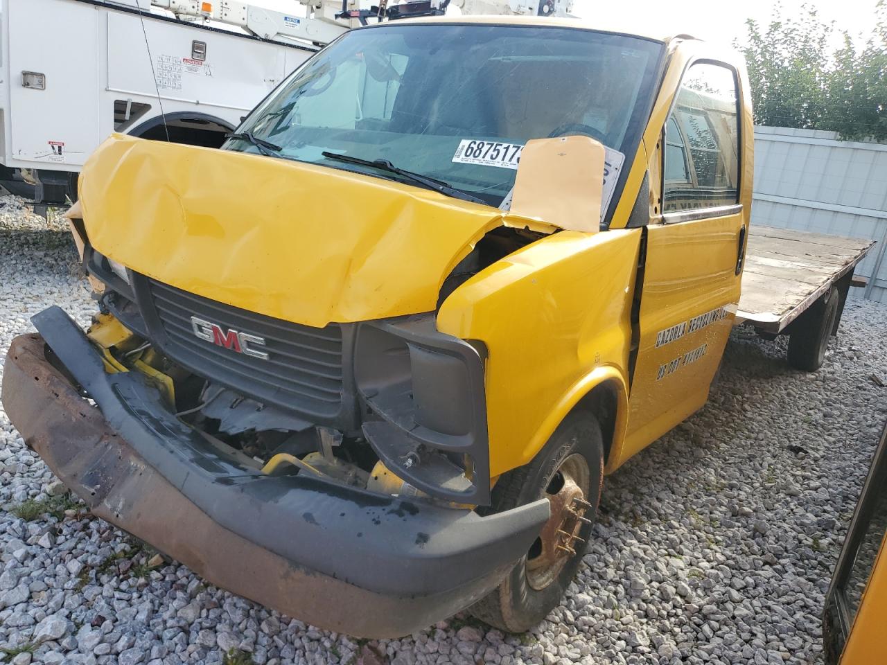 GMC SAVANA CUT 2011