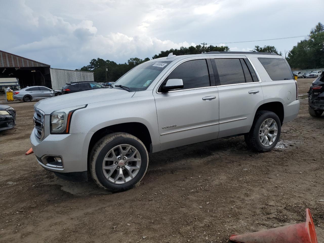 GMC YUKON SLT 2017