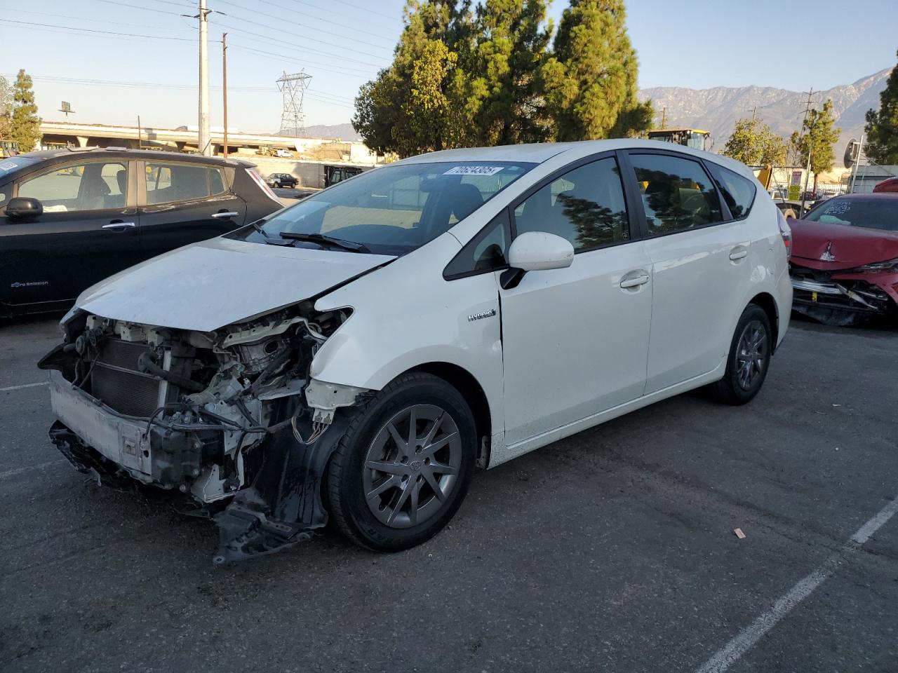TOYOTA PRIUS V 2016