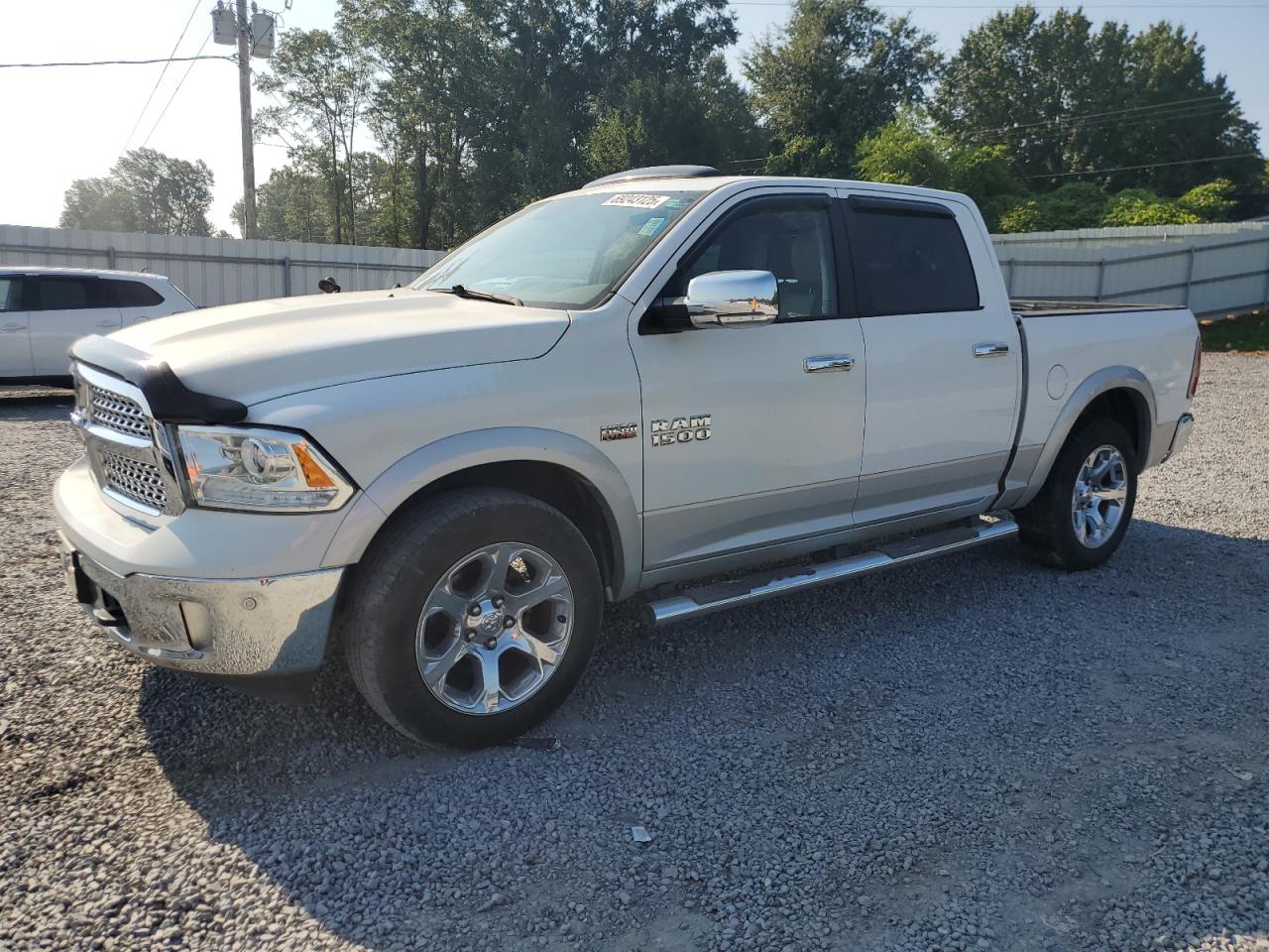 RAM 1500 LARAM 2015