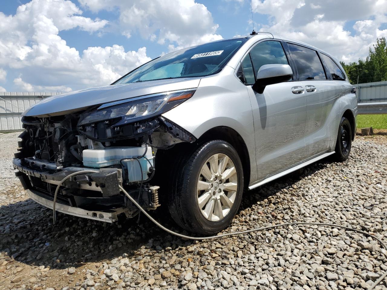 TOYOTA SIENNA LE 2022