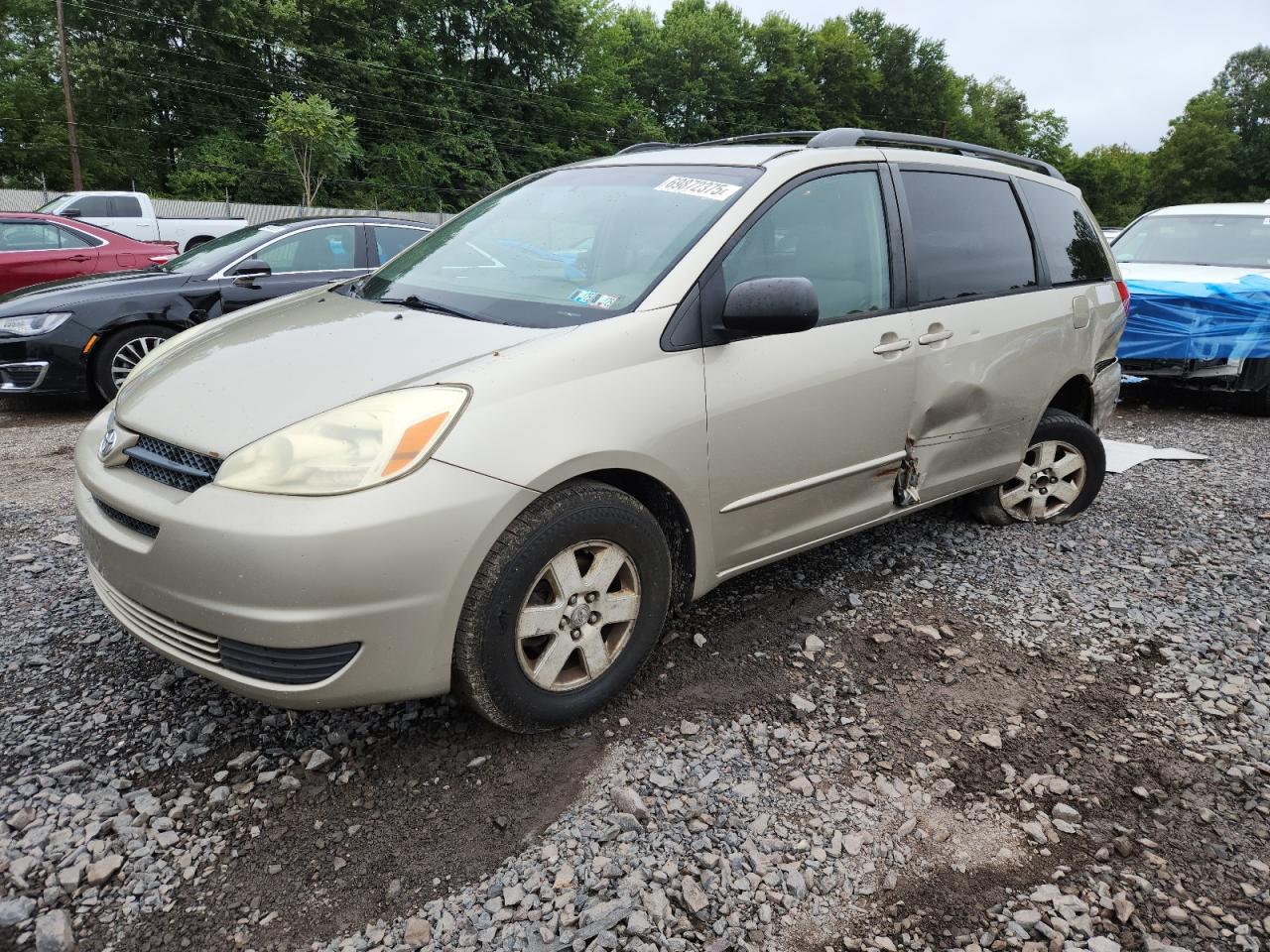 TOYOTA SIENNA CE 2004