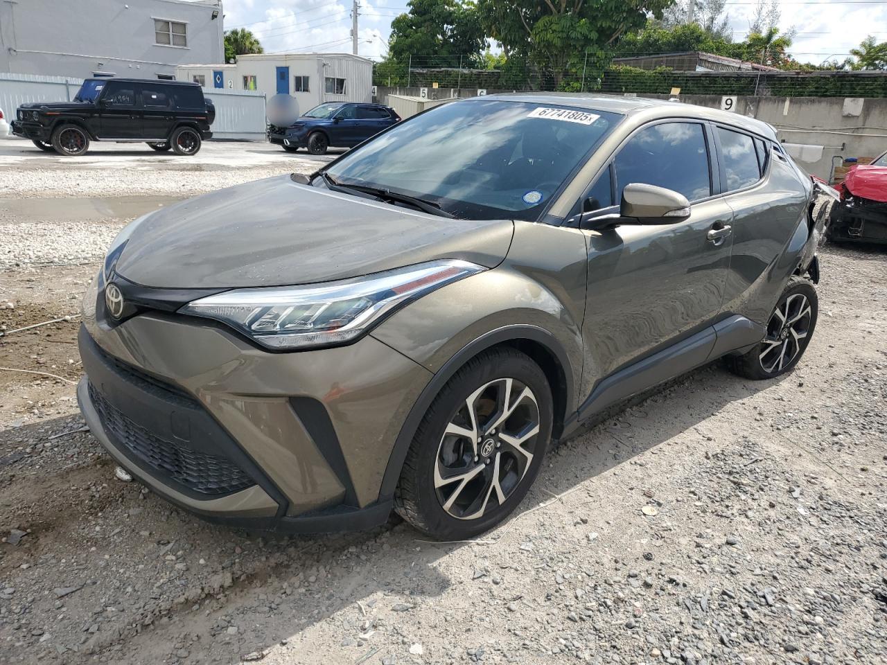 TOYOTA C-HR XLE 2021