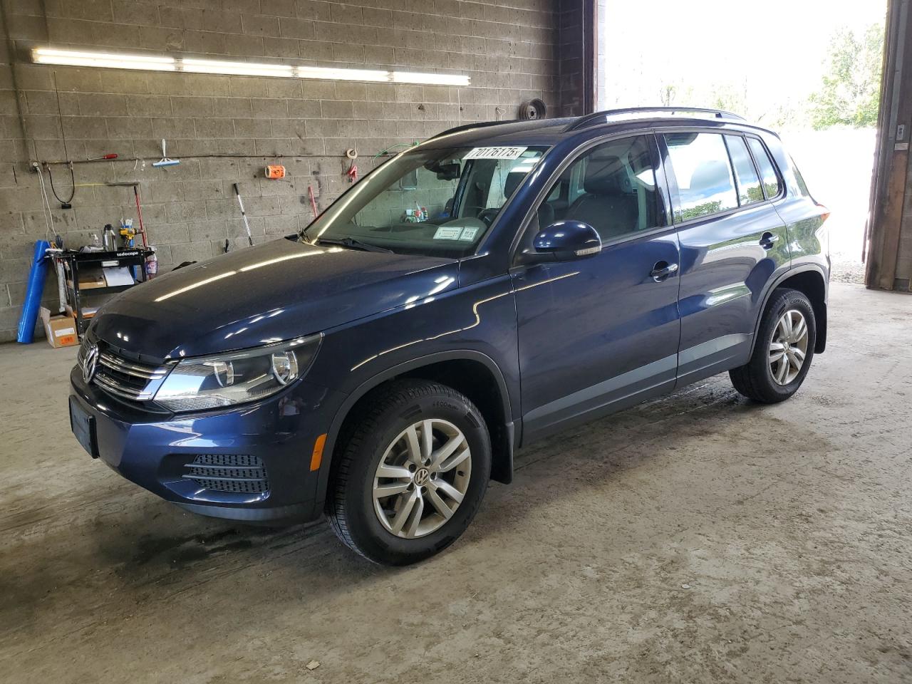 VOLKSWAGEN TIGUAN S 2016