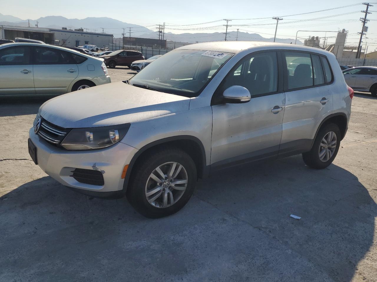 VOLKSWAGEN TIGUAN S 2013