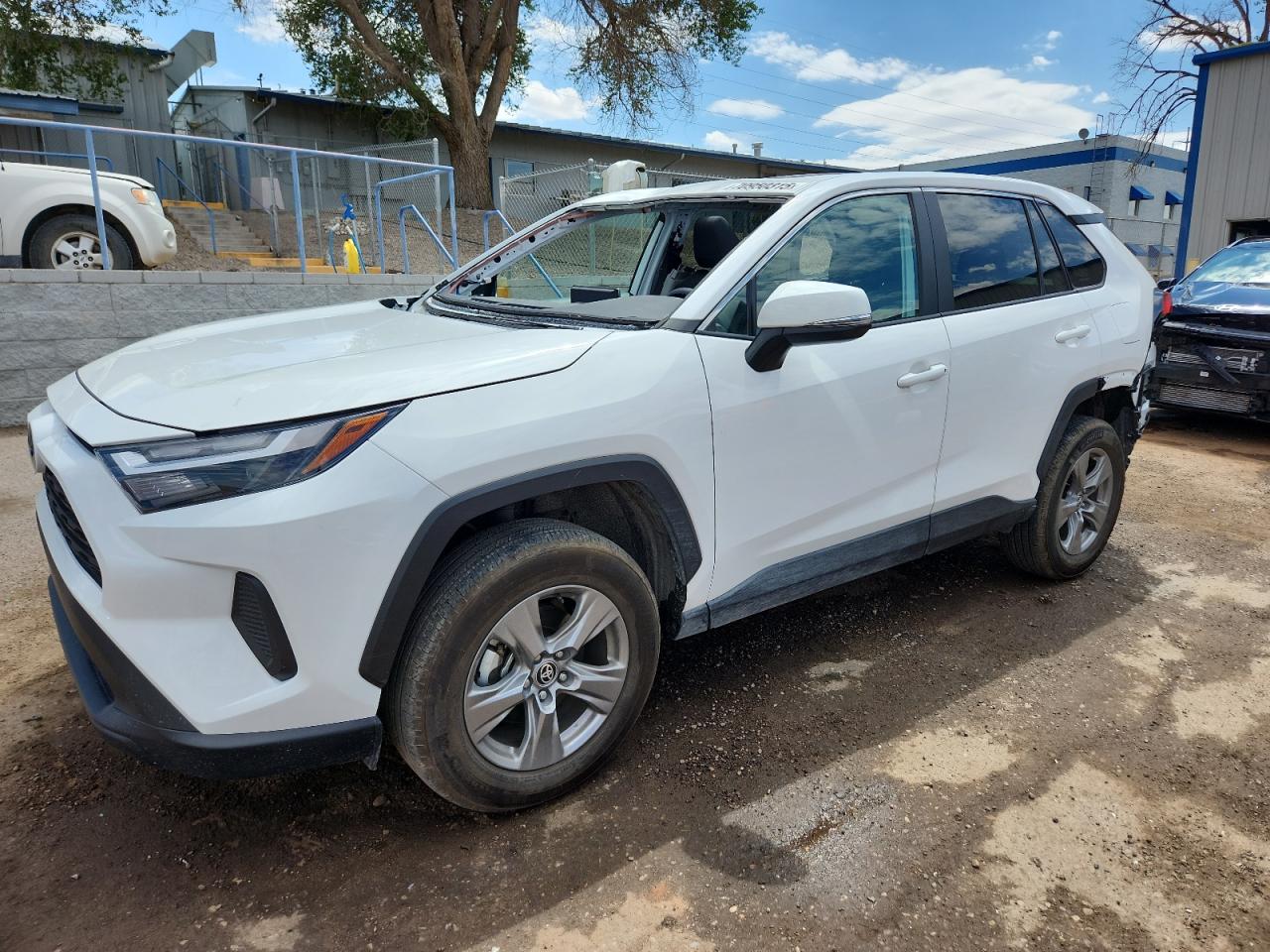 TOYOTA RAV4 XLE 2024
