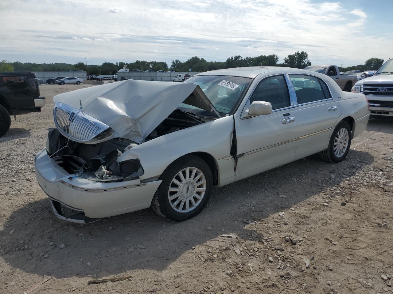 LINCOLN TOWN CAR ULTIMATE 2004
