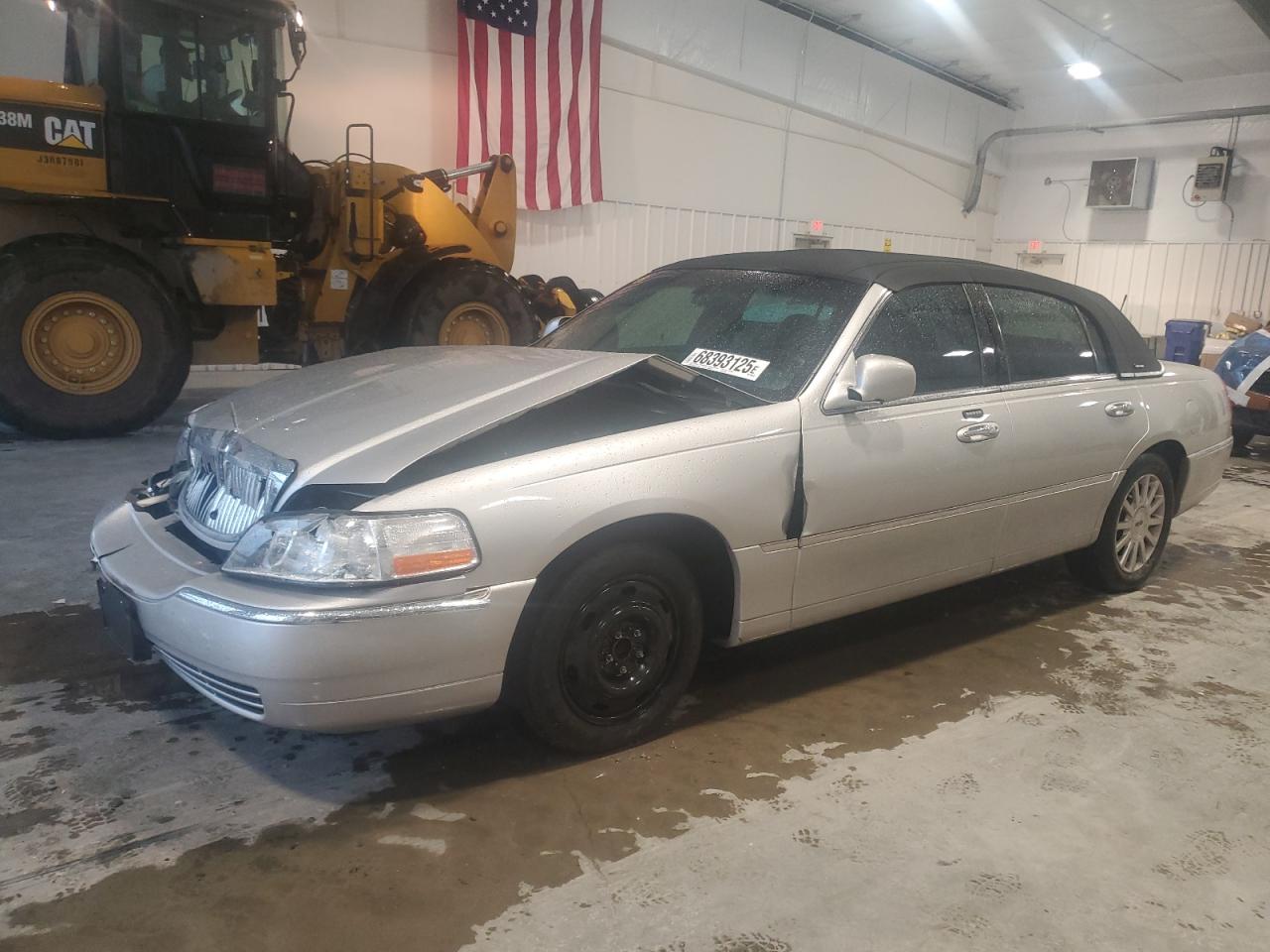 LINCOLN TOWN CAR SIGNATURE 2007