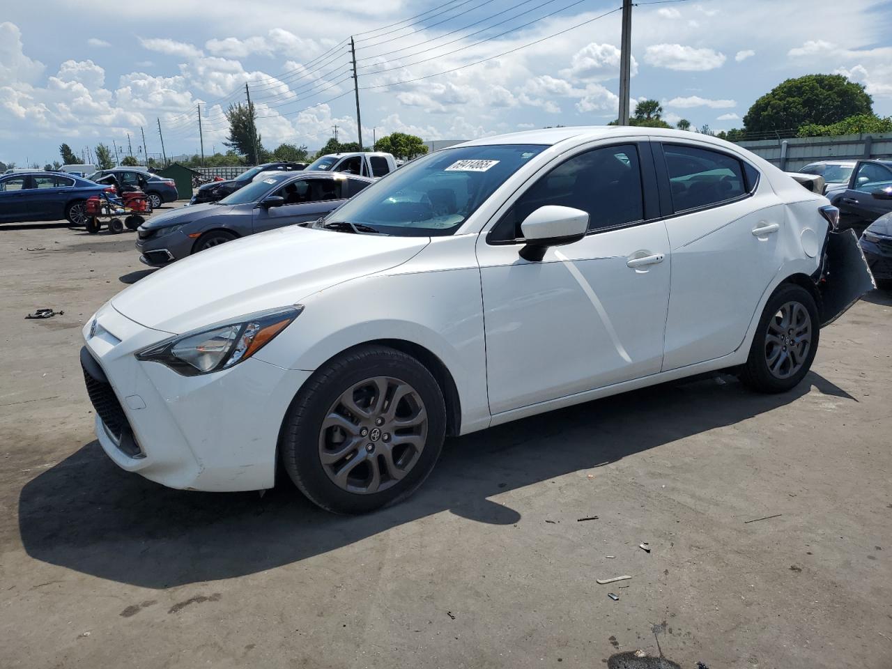 TOYOTA YARIS L 2020
