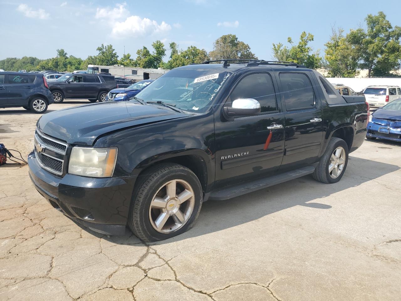 CHEVROLET AVALANCHE 2011