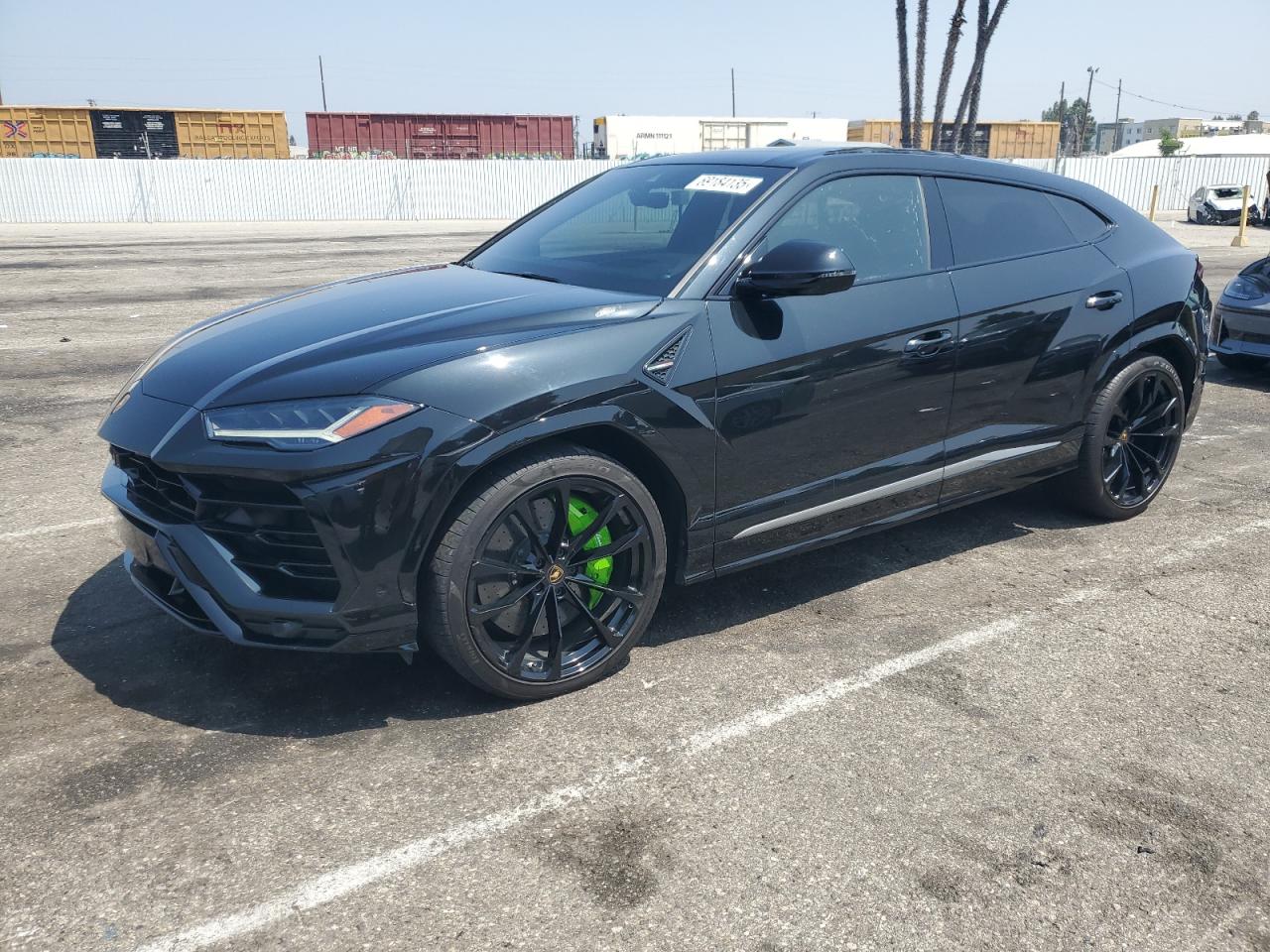 LAMBORGHINI URUS 2019