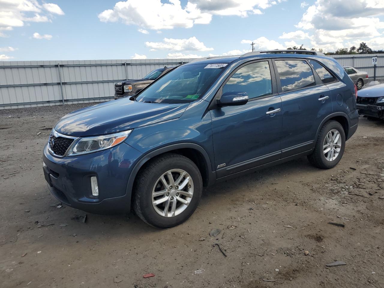 KIA SORENTO LX 2015