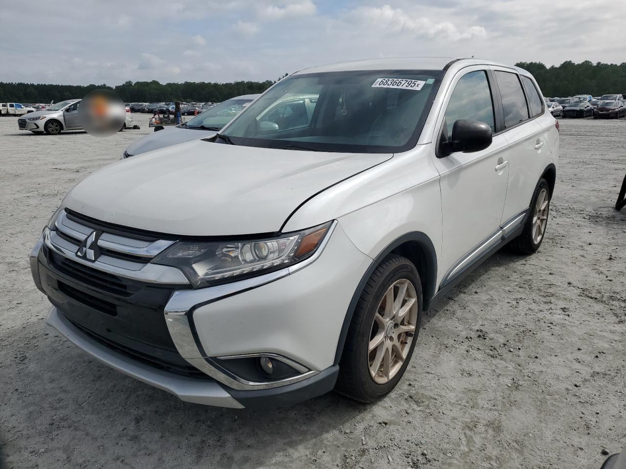 MITSUBISHI OUTLANDER 2016