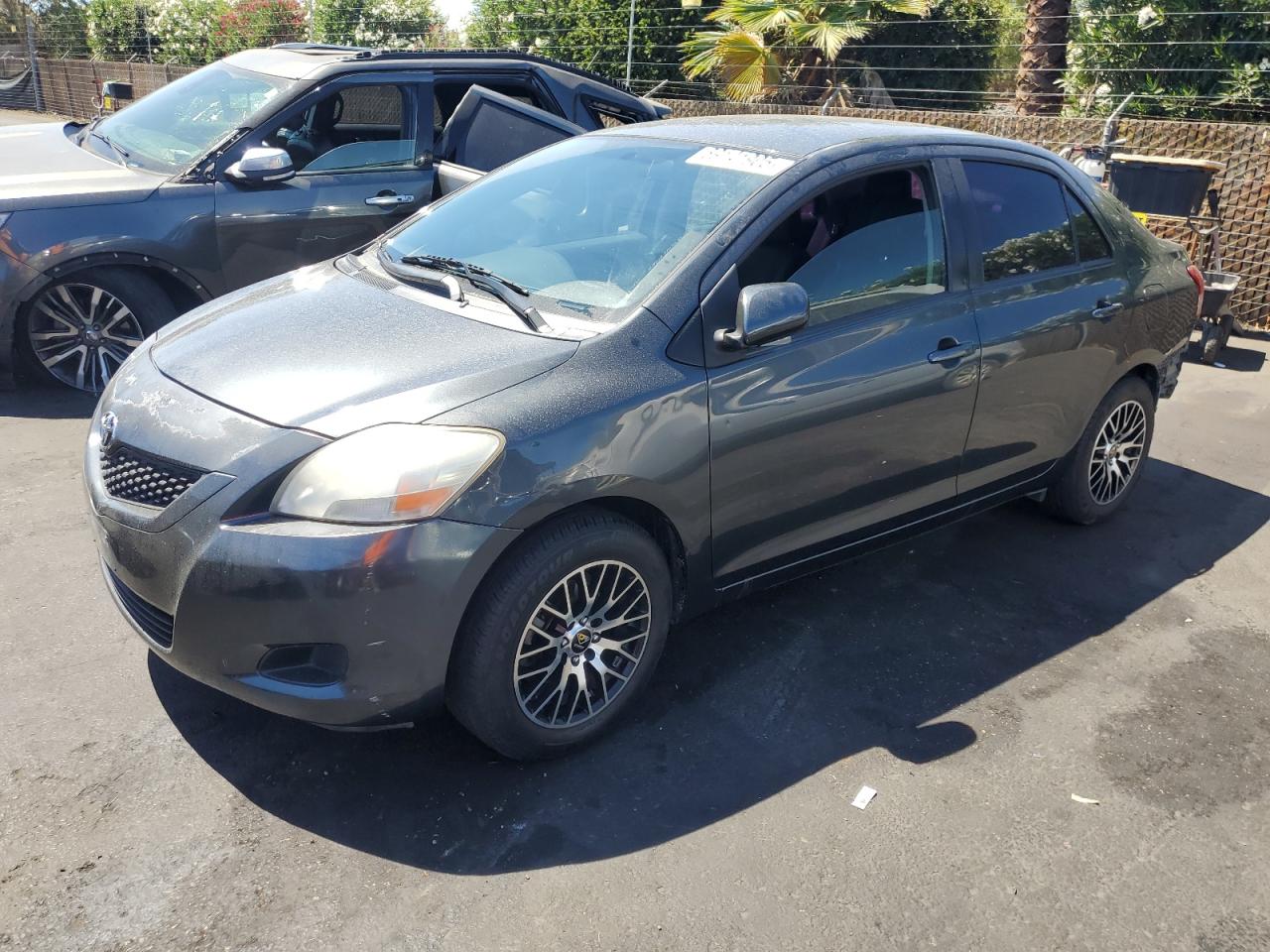 TOYOTA YARIS 2012