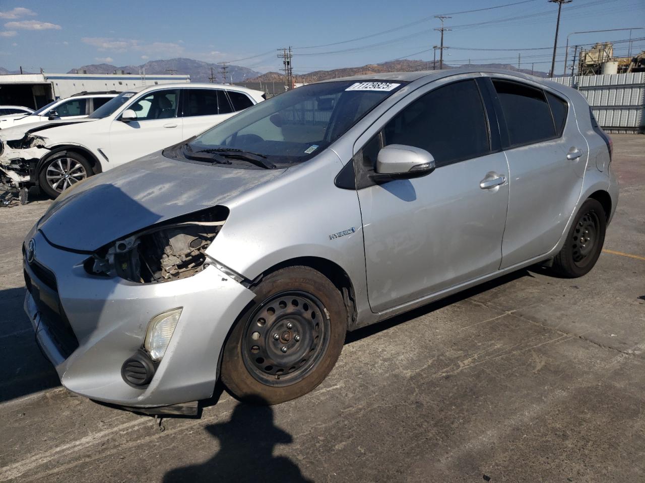 TOYOTA PRIUS C 2015