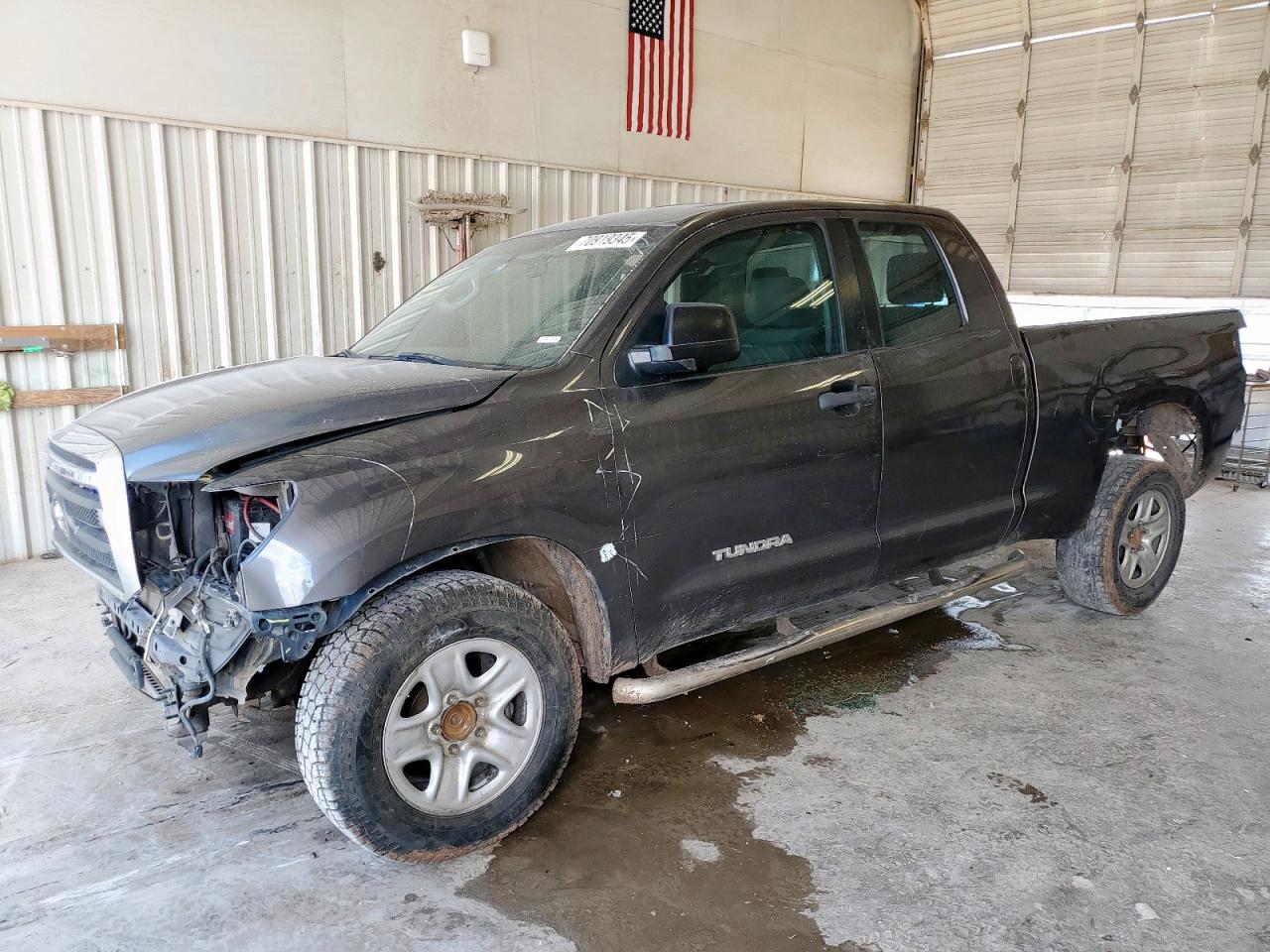 TOYOTA TUNDRA DOU 2011