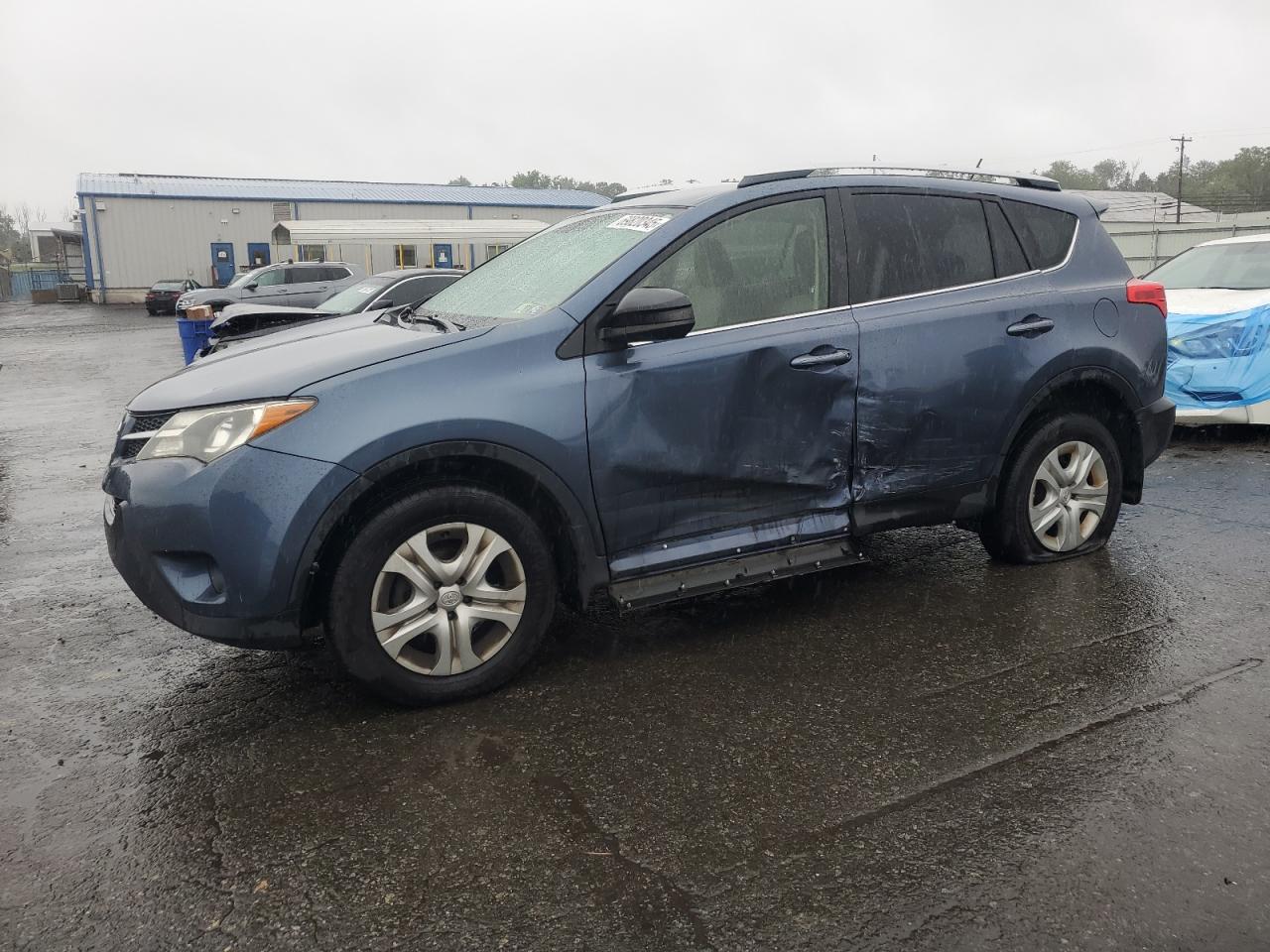 TOYOTA RAV4 LE 2013