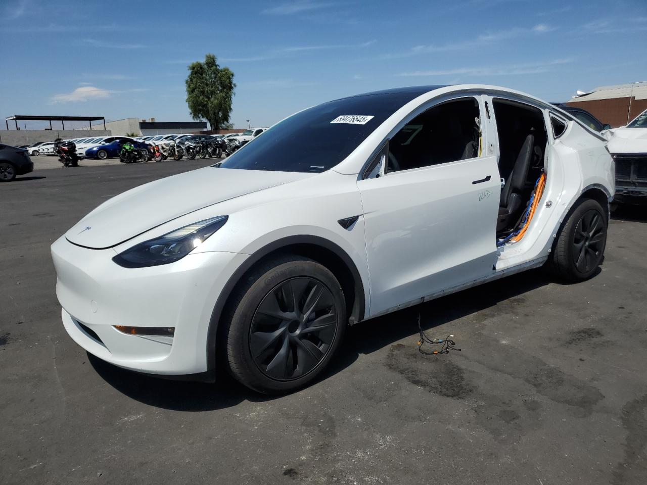 TESLA MODEL Y 2024