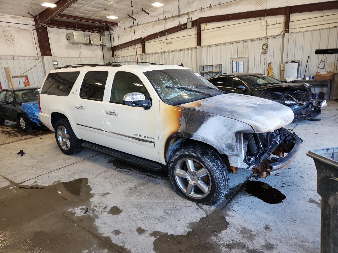 CHEVROLET SUBURBAN K 2014