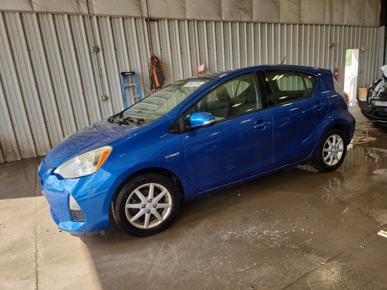 TOYOTA PRIUS C 2012